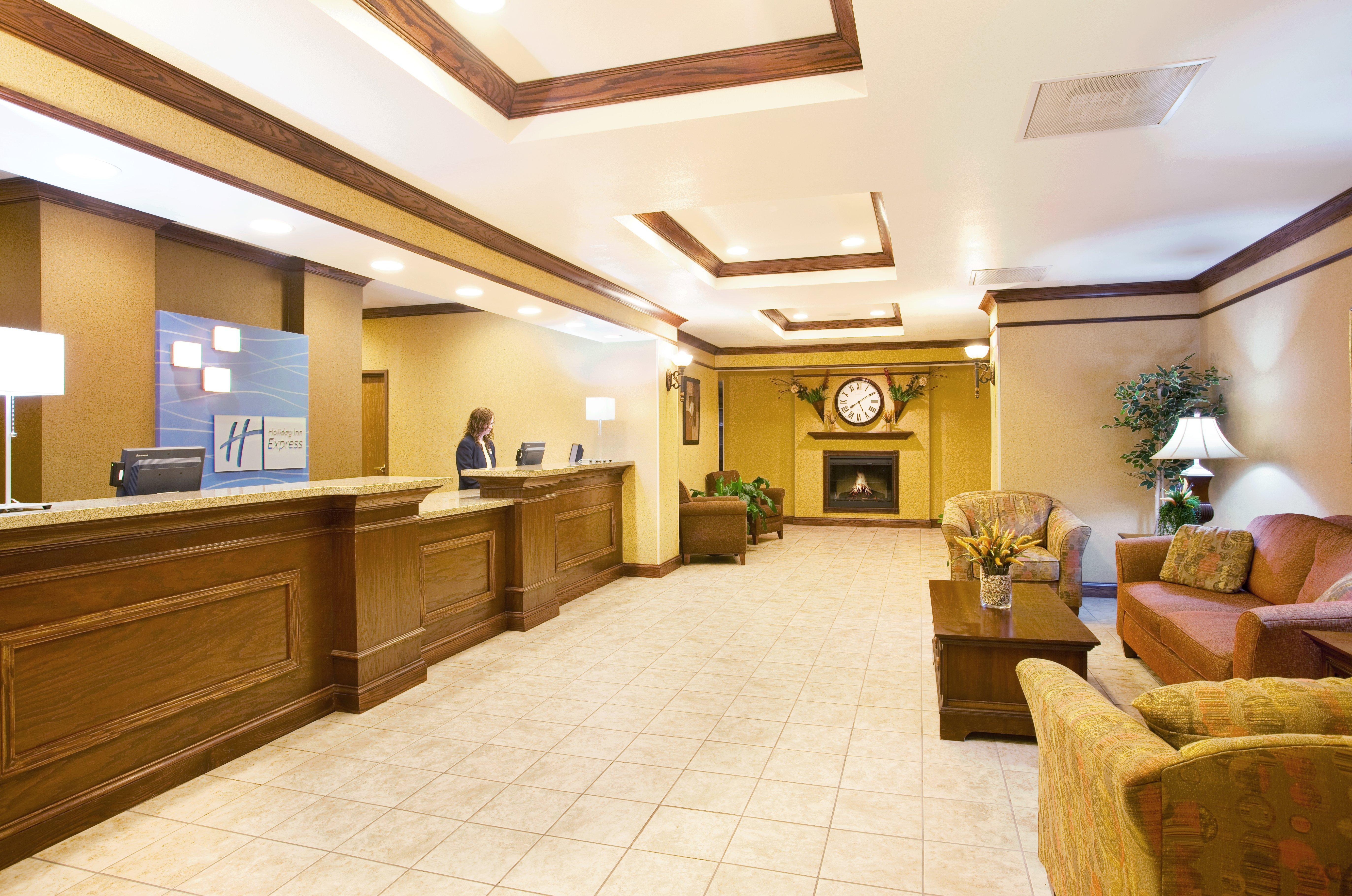 Holiday Inn Express Hotel & Suites Mattoon By Ihg Exteriör bild