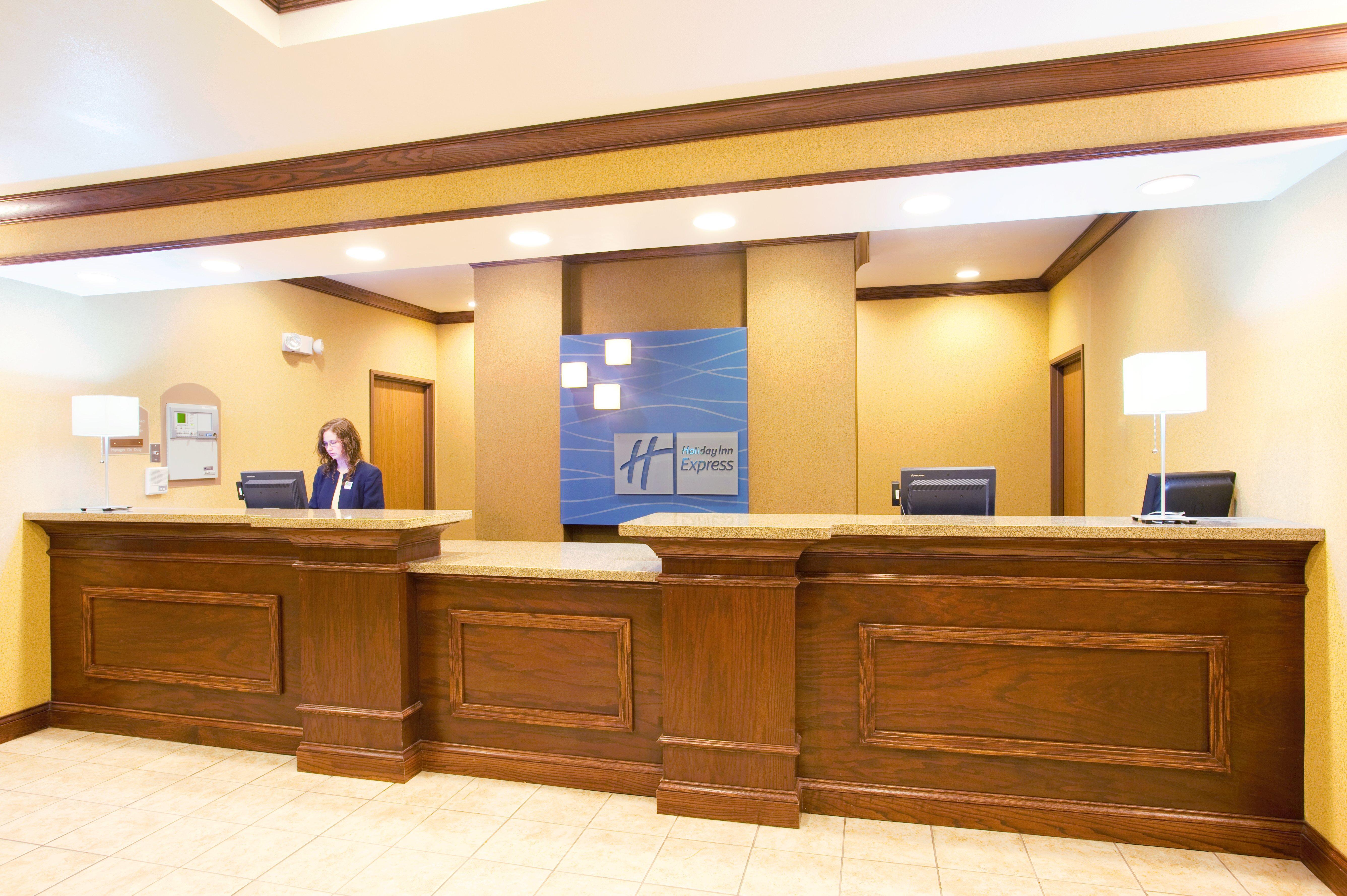 Holiday Inn Express Hotel & Suites Mattoon By Ihg Exteriör bild